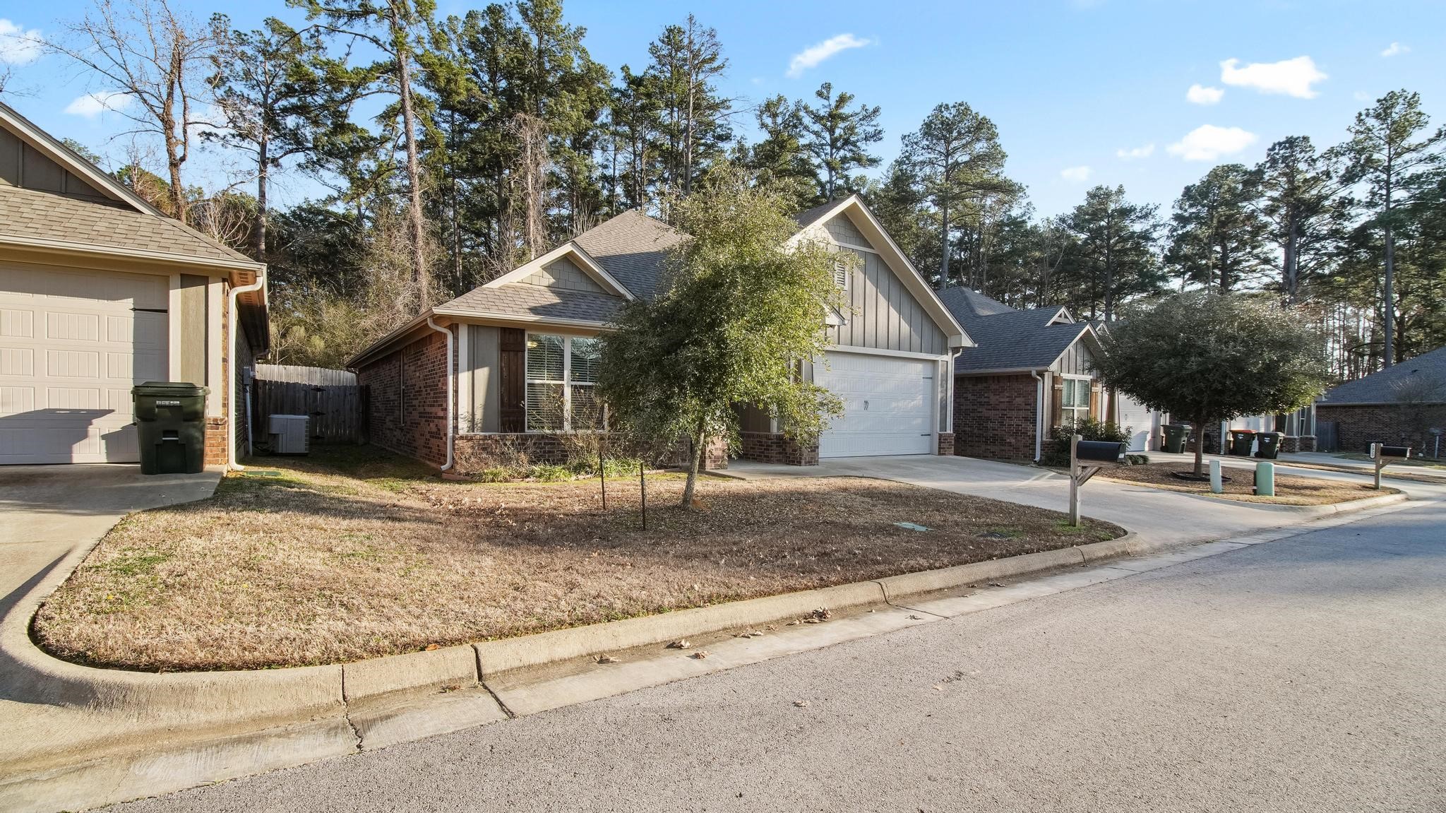 2927 Meadow Brook Trail Tyler TX 75701