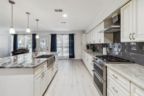2607 Alan A Dale Irving TX 75061