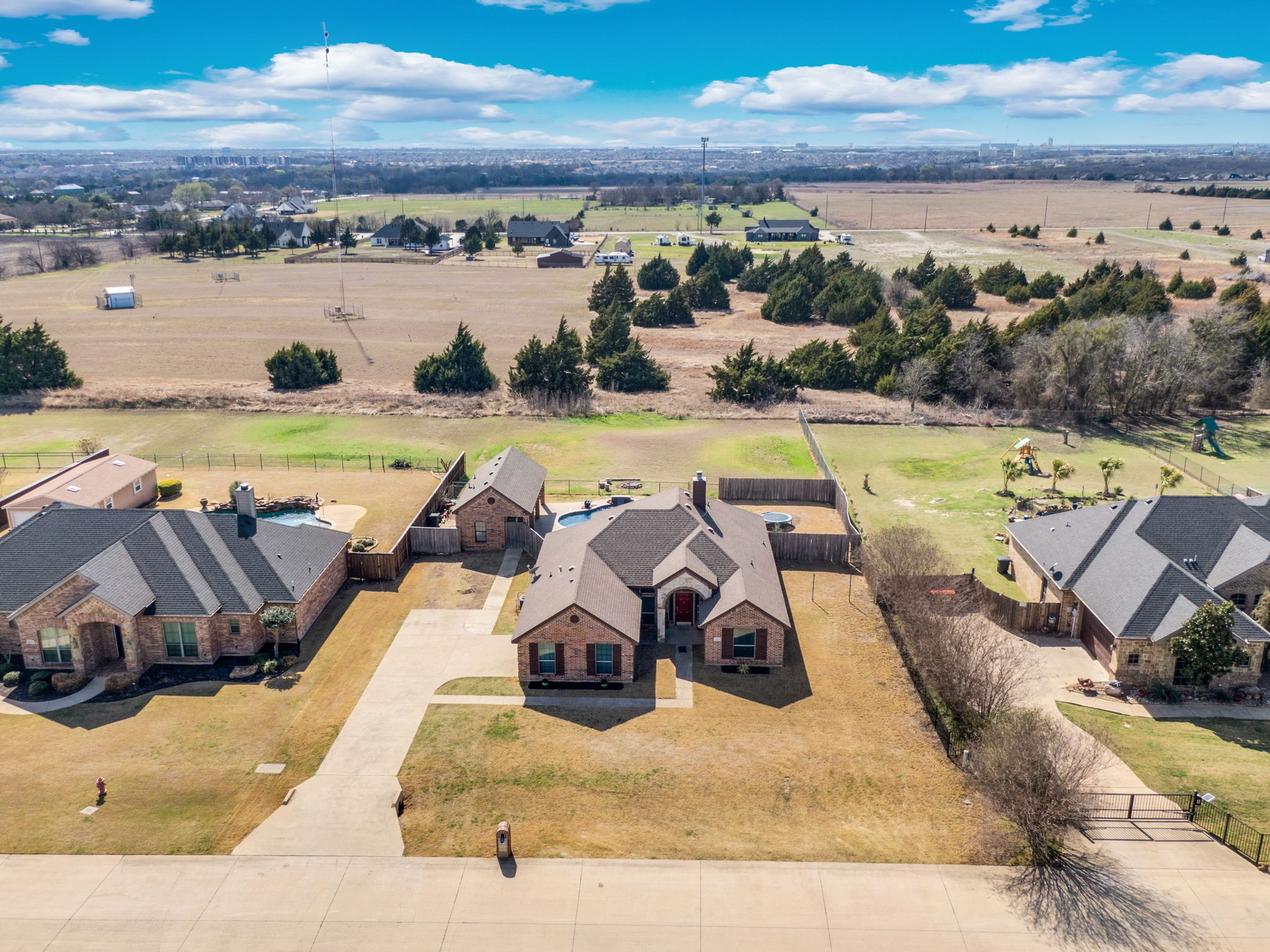 160 Berkshire Lane Waxahachie TX 75165