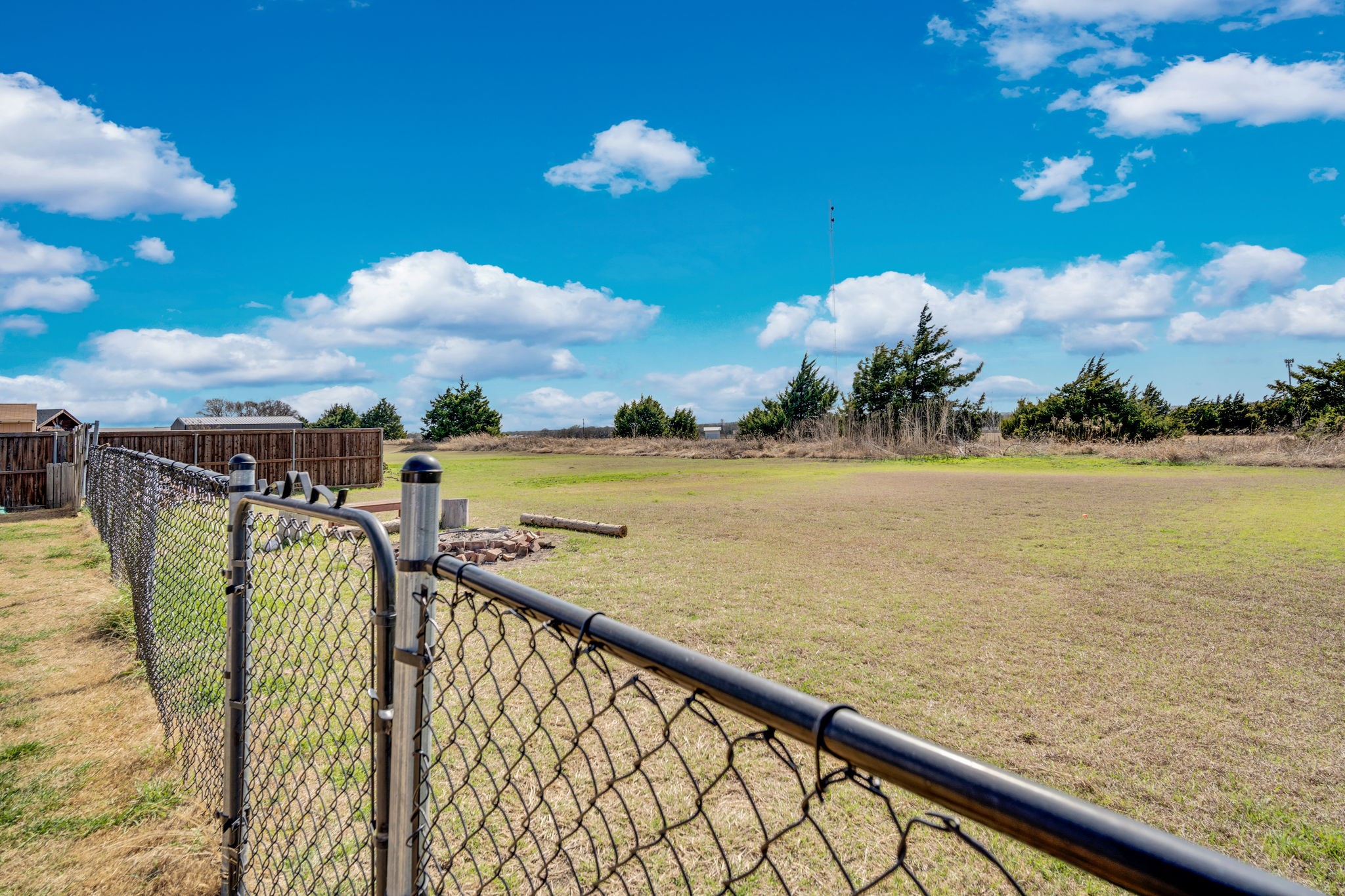 160 Berkshire Lane Waxahachie TX 75165