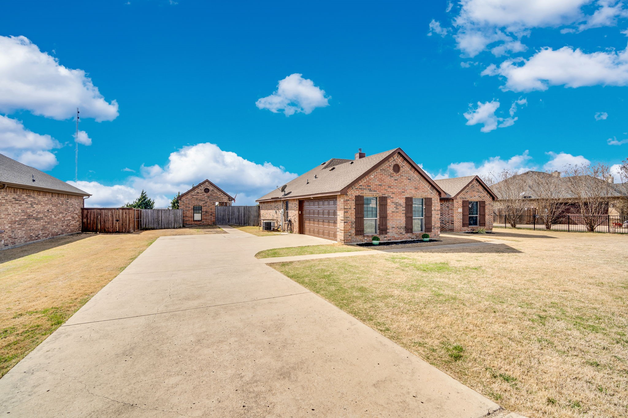 160 Berkshire Lane Waxahachie TX 75165