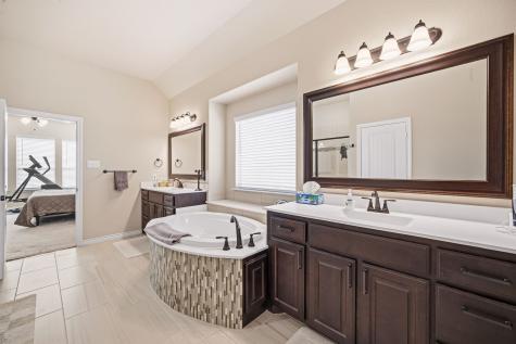 1858 Riviera Drive Waxahachie TX 75165