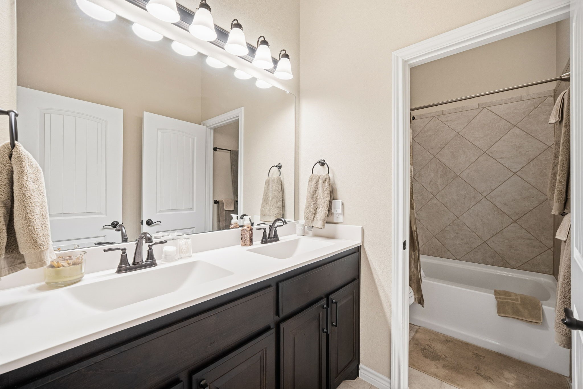 1858 Riviera Drive Waxahachie TX 75165