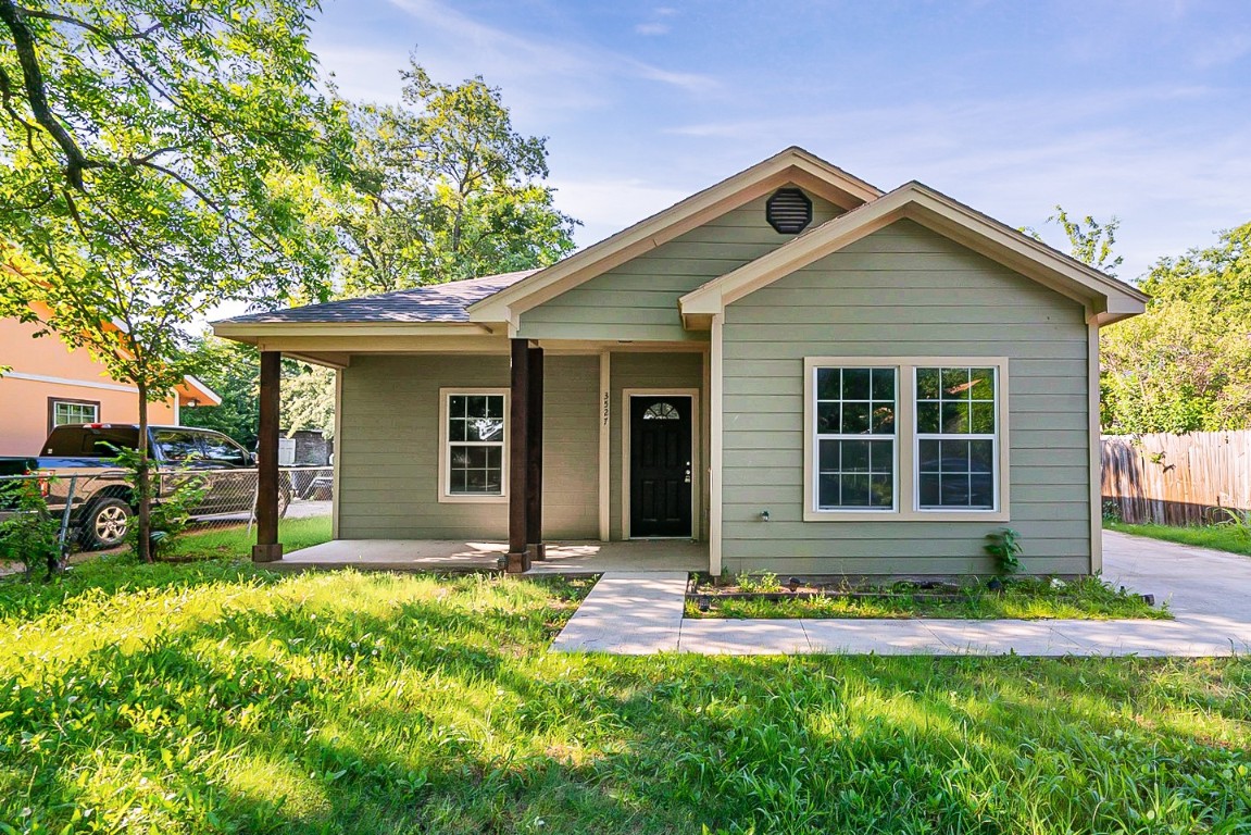 3527 Millet Avenue Fort Worth TX 76105