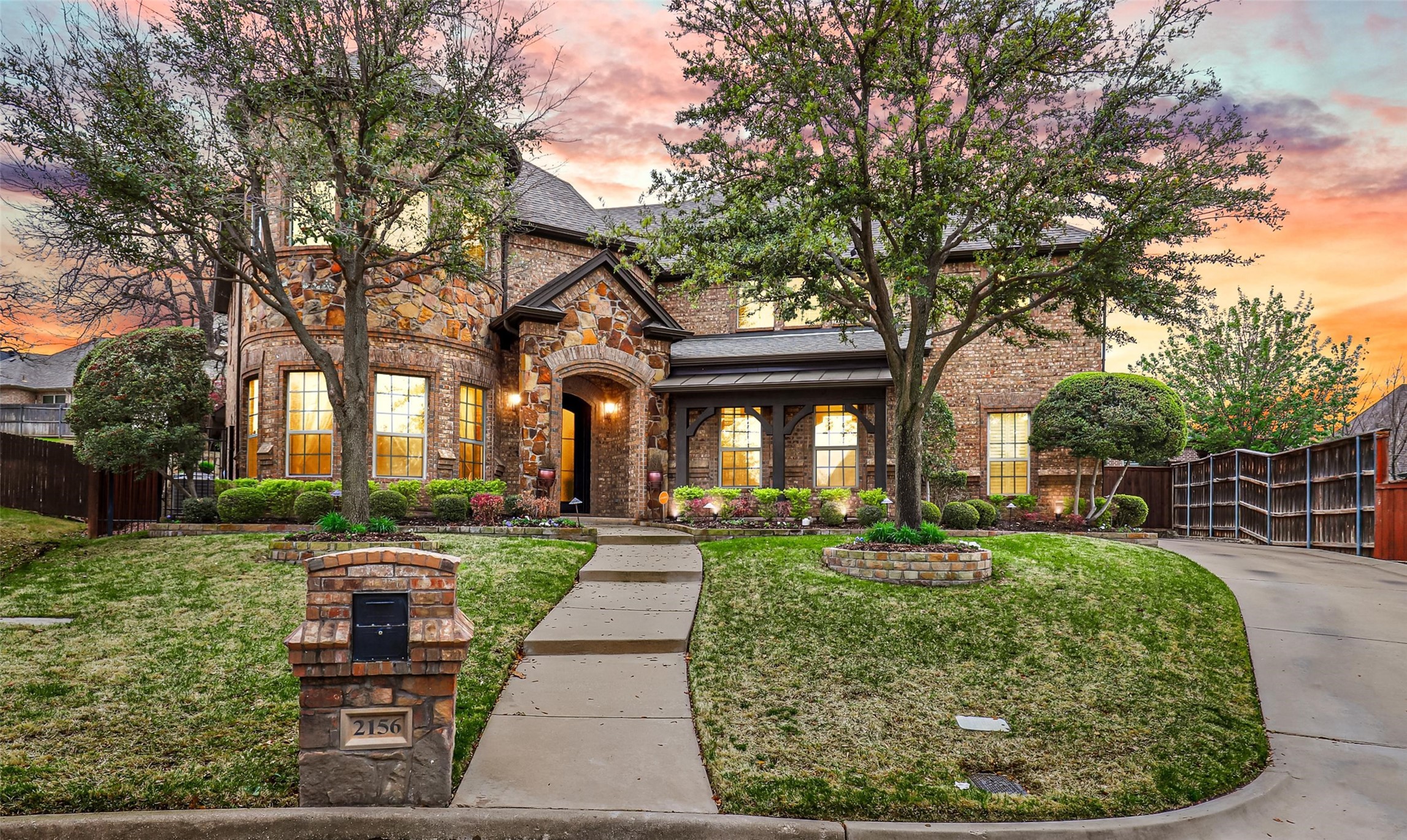2156 Lookout Court Hurst TX 76054