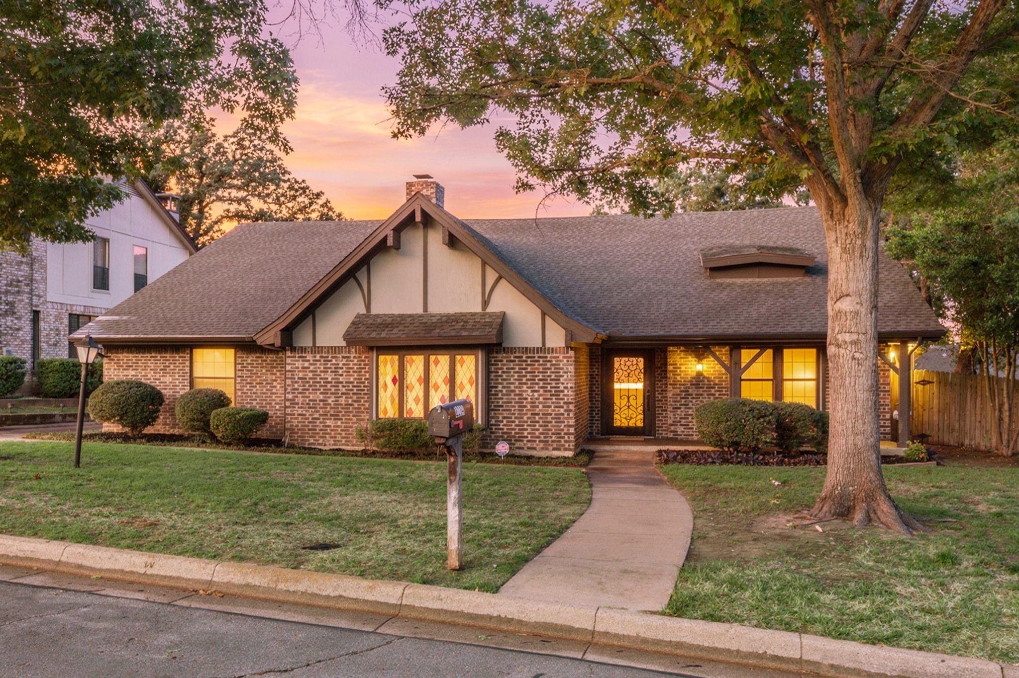 2214 Wilson Drive Arlington TX 76011