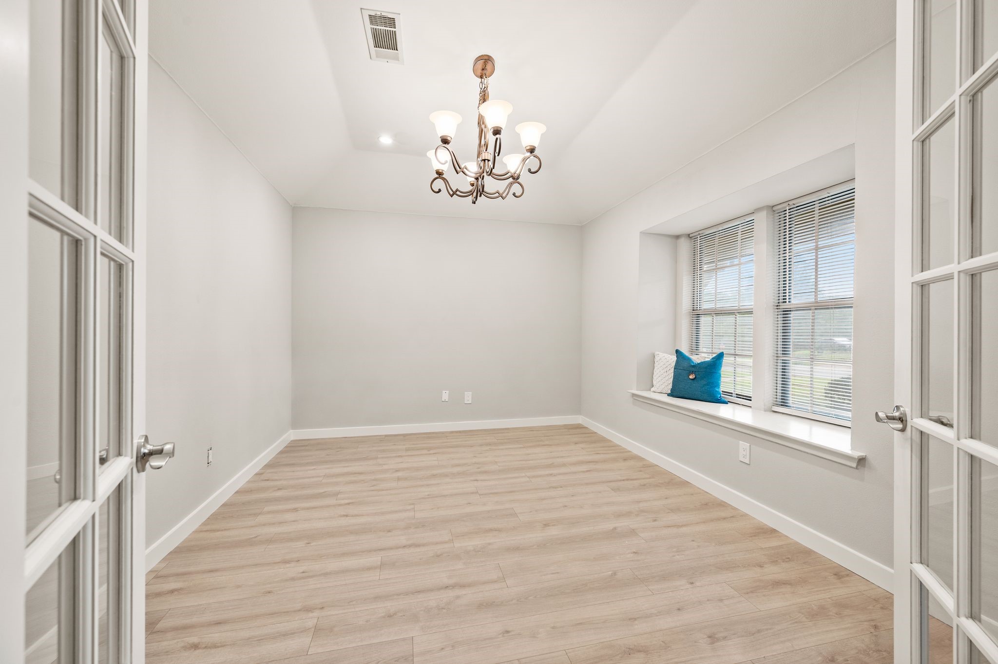 2214 Wilson Drive Arlington TX 76011