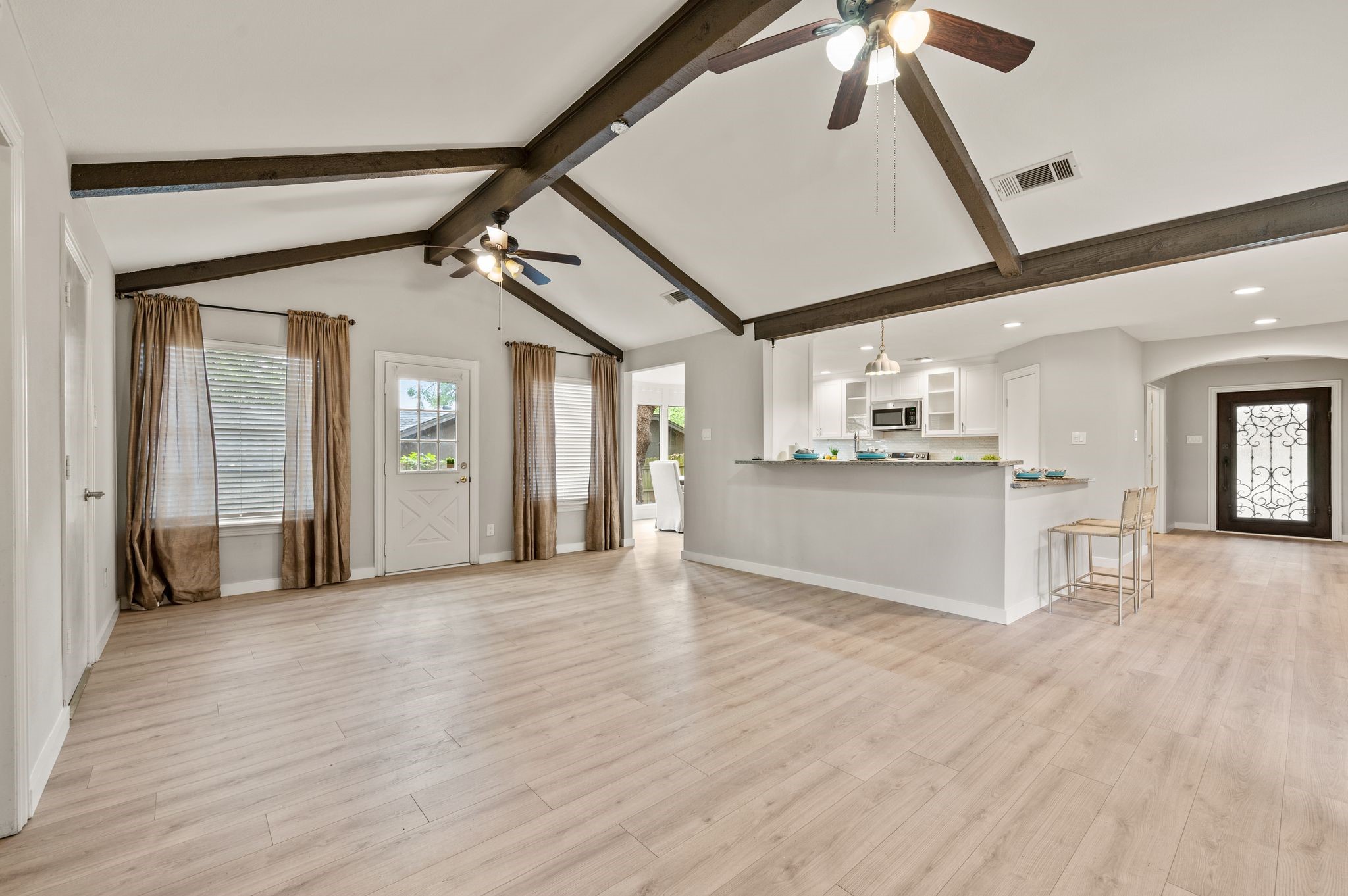 2214 Wilson Drive Arlington TX 76011