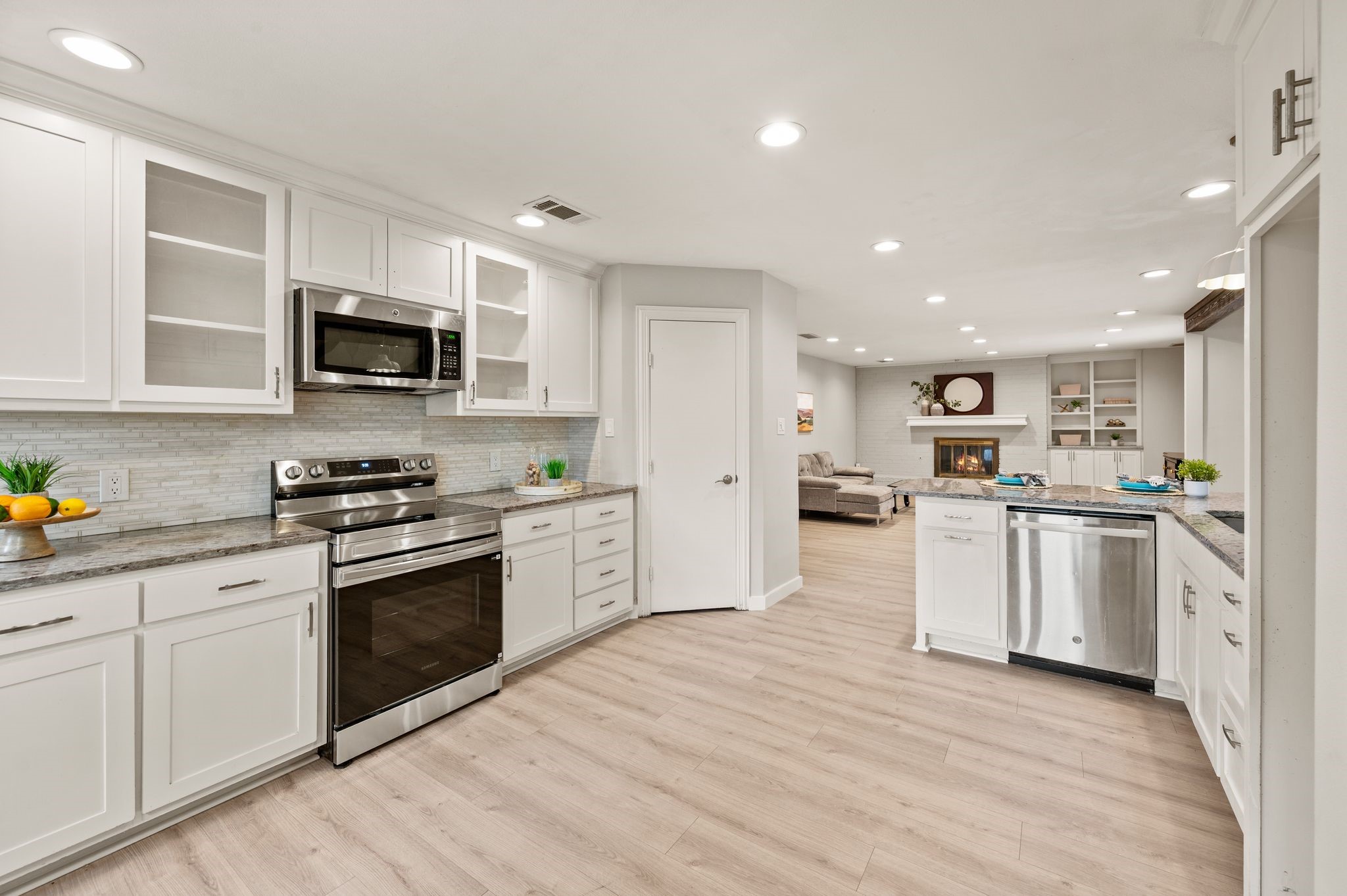 2214 Wilson Drive Arlington TX 76011