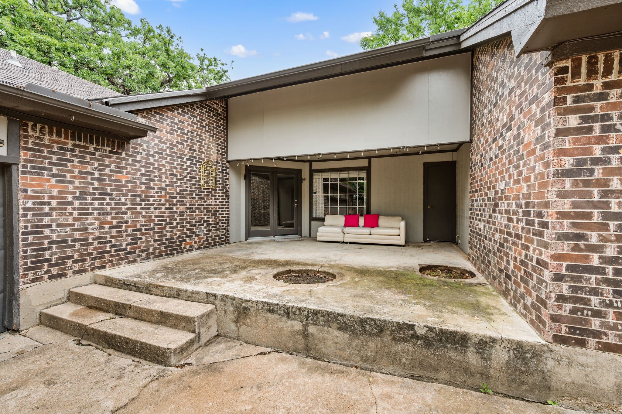 2214 Wilson Drive Arlington TX 76011