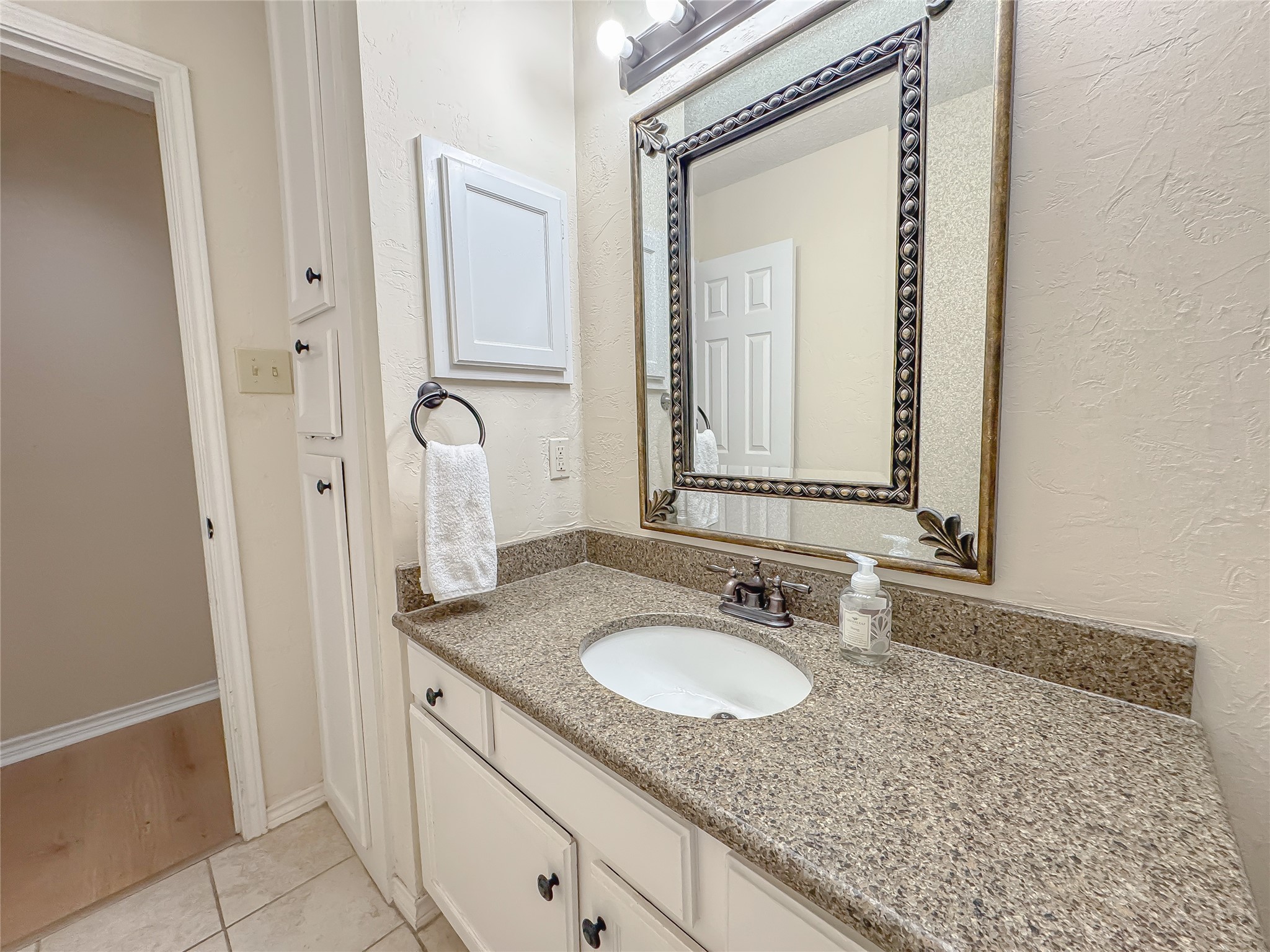 3445 Paint Brush Lane Bedford TX 76021