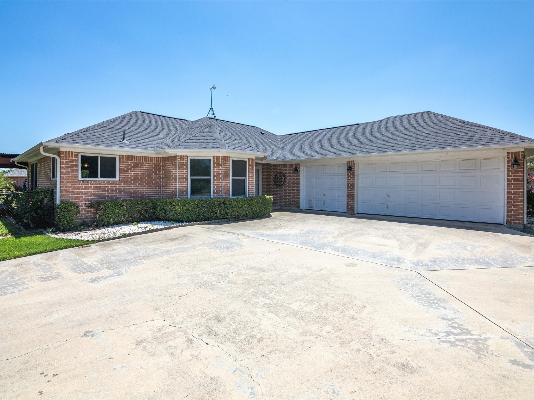 500 Port O Call Drive Runaway Bay TX 76426