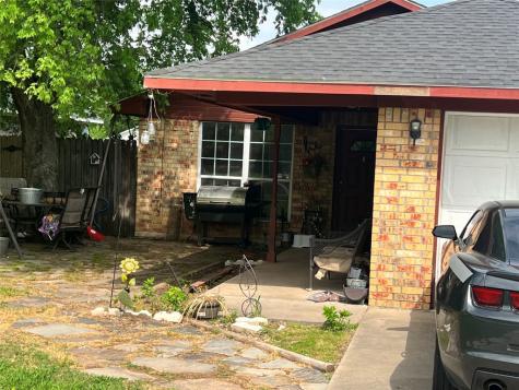 607 Franklin Avenue Pottsboro TX 75076