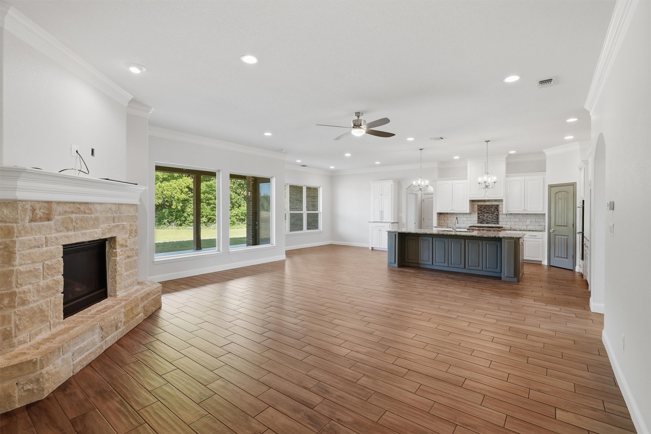 1101 W Iberian Court Granbury TX 76048