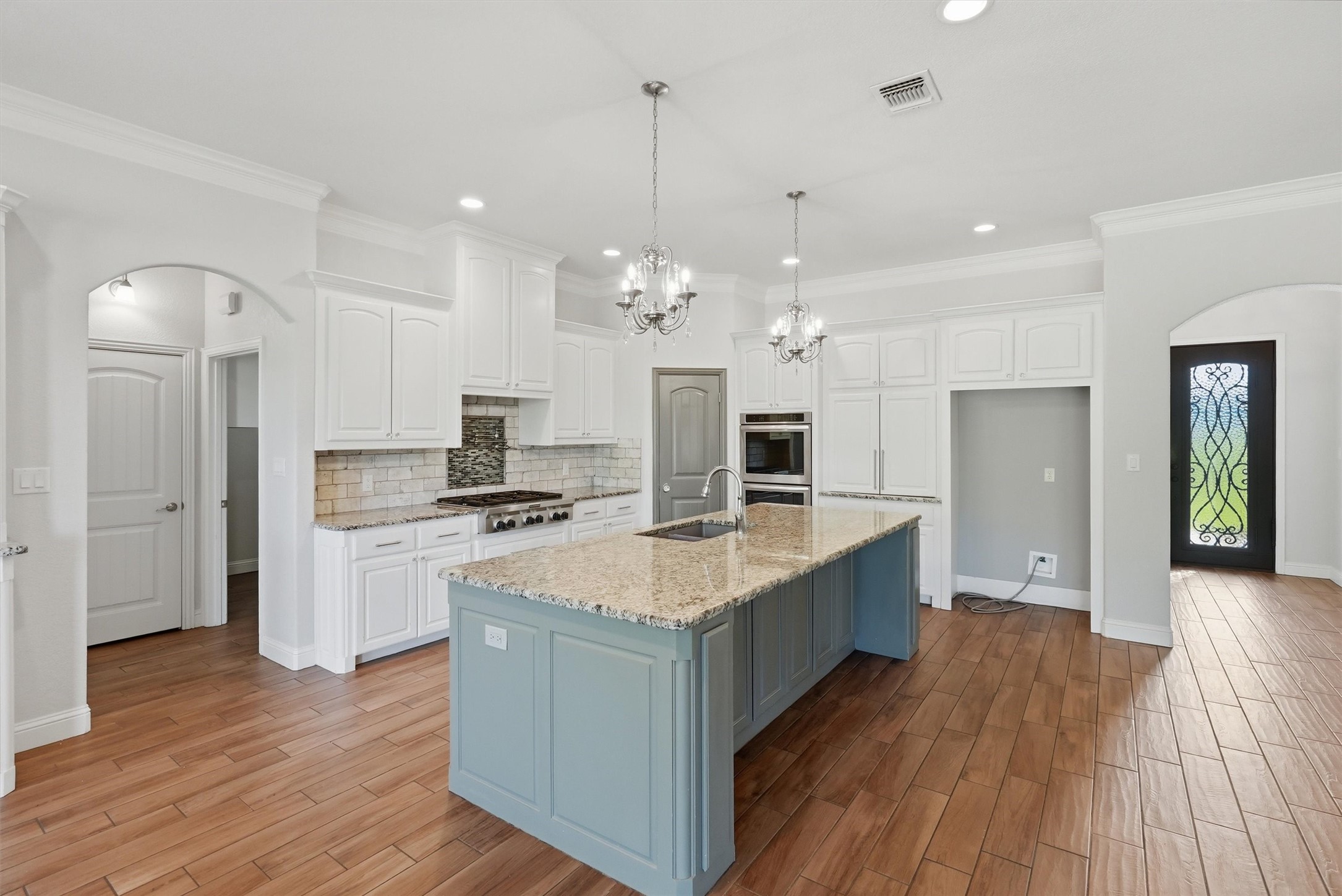 1101 W Iberian Court Granbury TX 76048