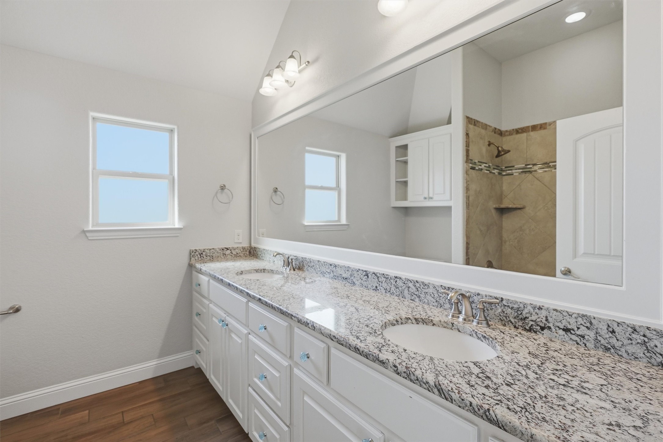 1101 W Iberian Court Granbury TX 76048