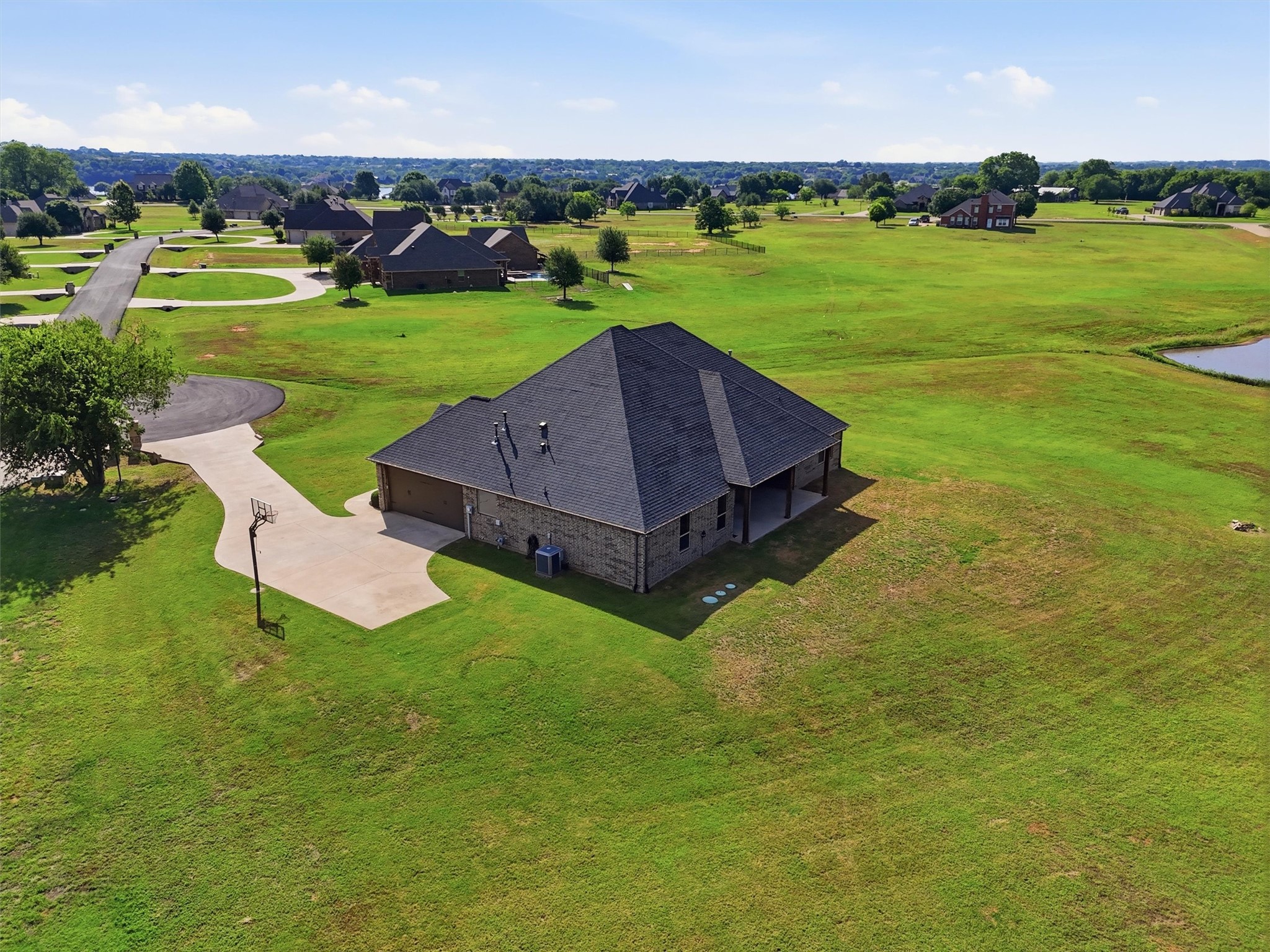1101 W Iberian Court Granbury TX 76048