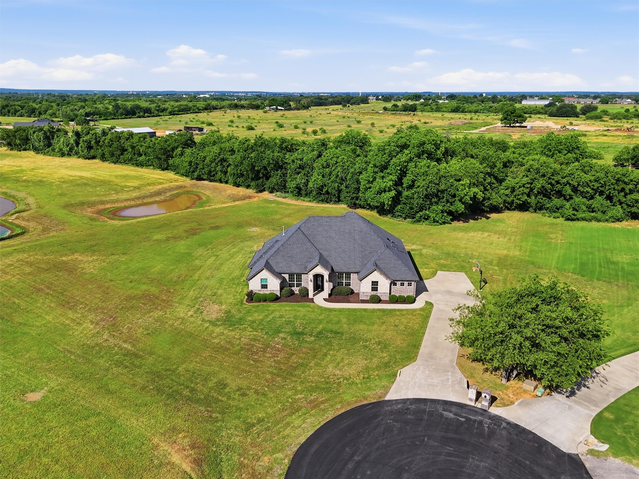 1101 W Iberian Court Granbury TX 76048