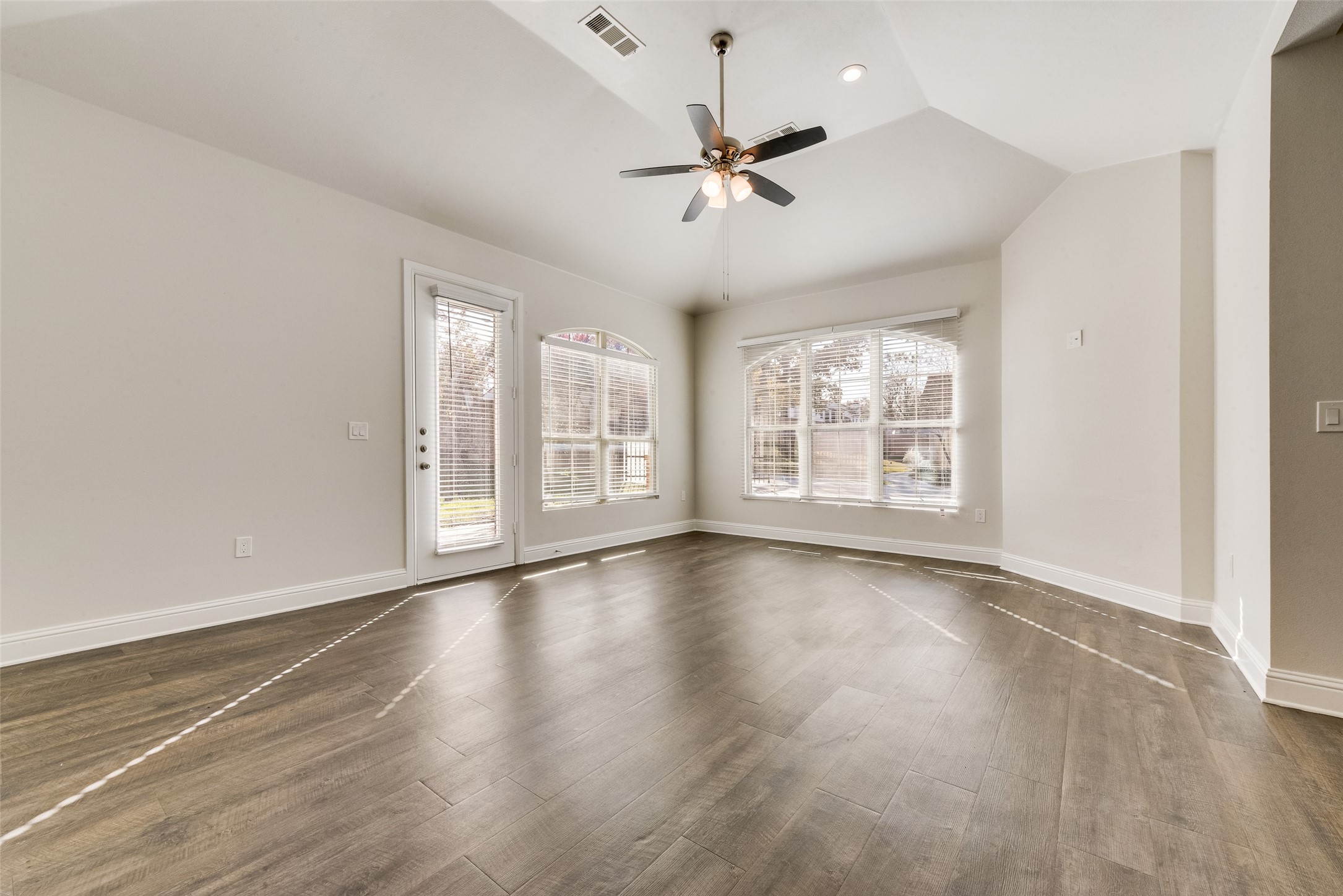 8841 Creek Run Road Fort Worth TX 76120