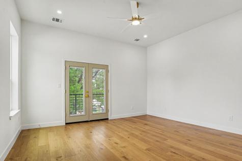2220 Bombay Avenue Dallas TX 75235
