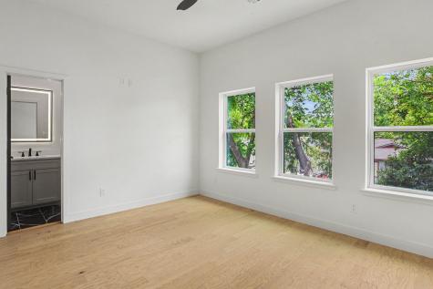 2220 Bombay Avenue Dallas TX 75235