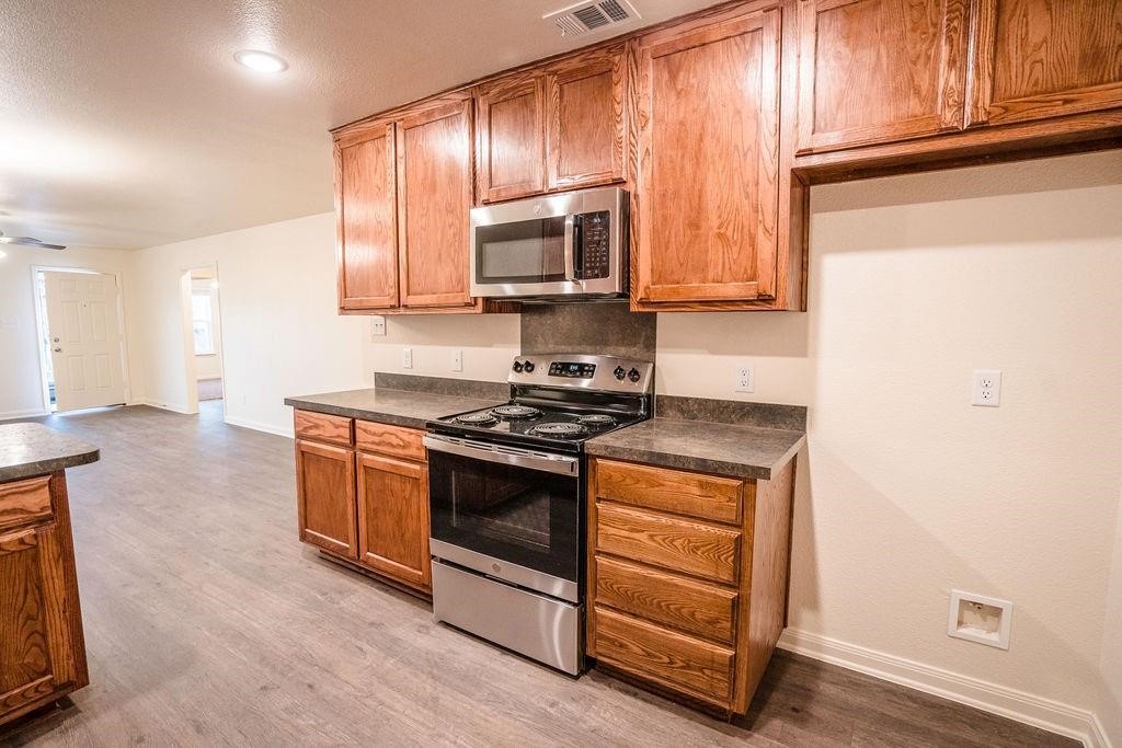 1320 E Annie Street Fort Worth TX 76104