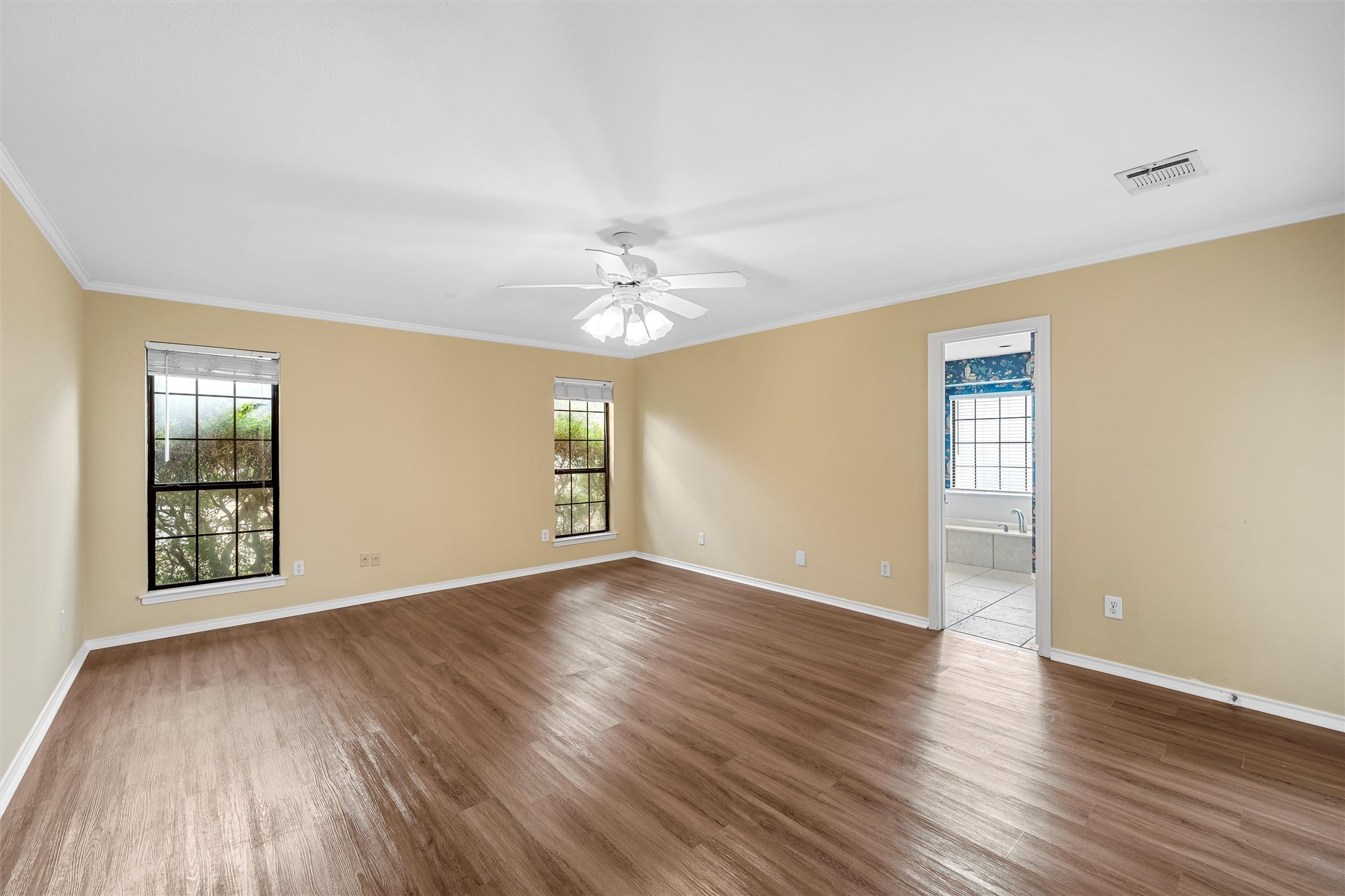 8216 Teakwood Drive Woodway TX 76712