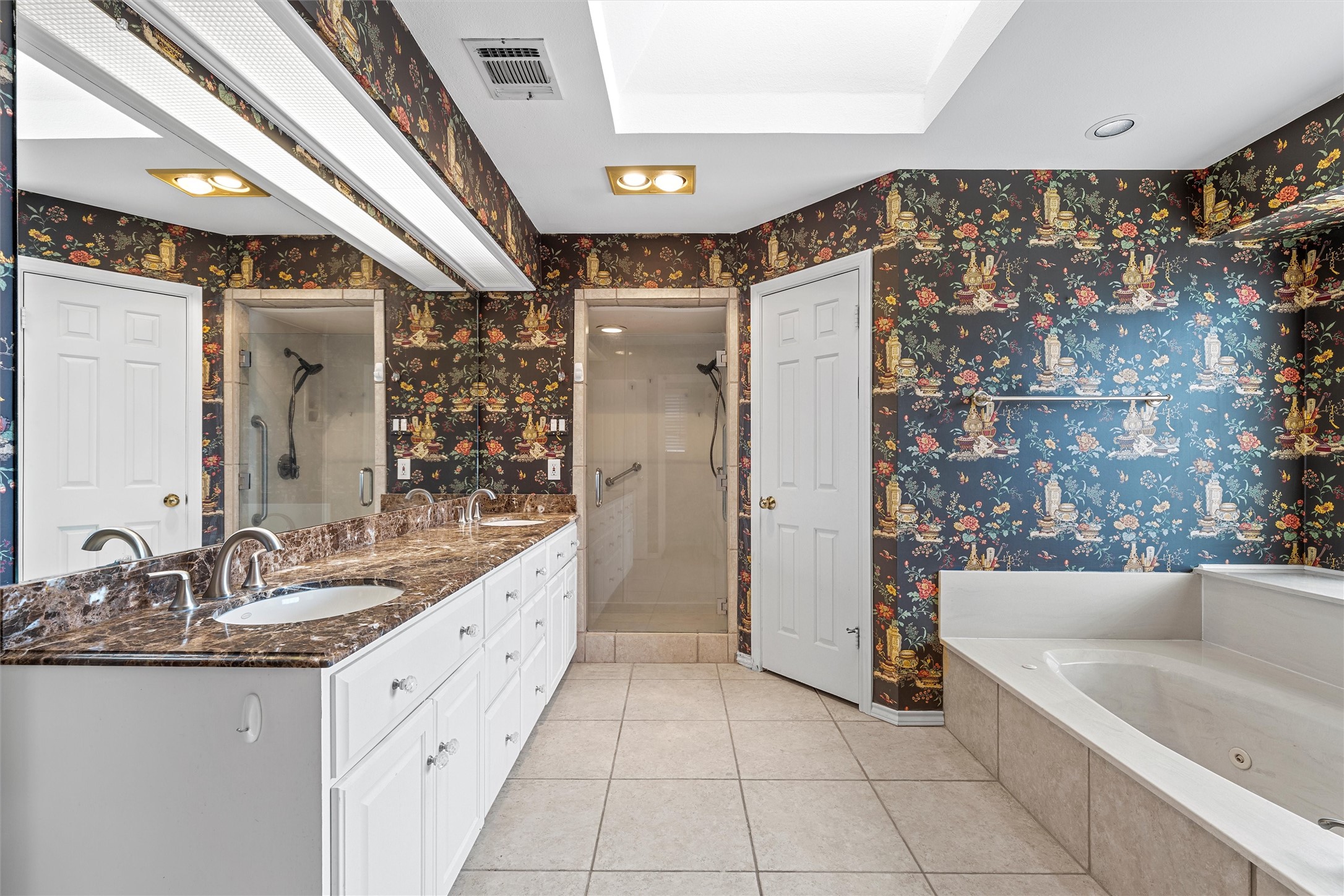 8216 Teakwood Drive Woodway TX 76712
