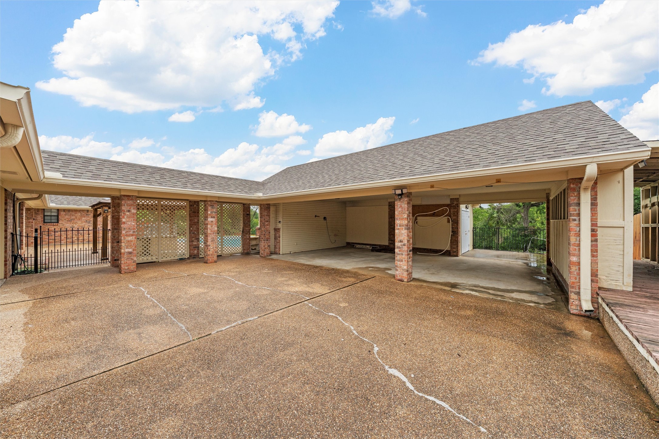 8216 Teakwood Drive Woodway TX 76712