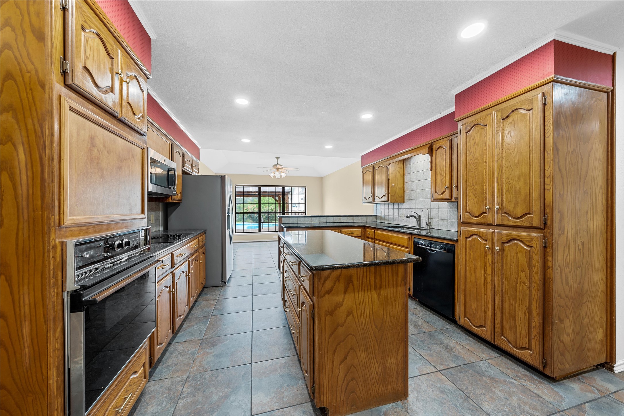 8216 Teakwood Drive Woodway TX 76712