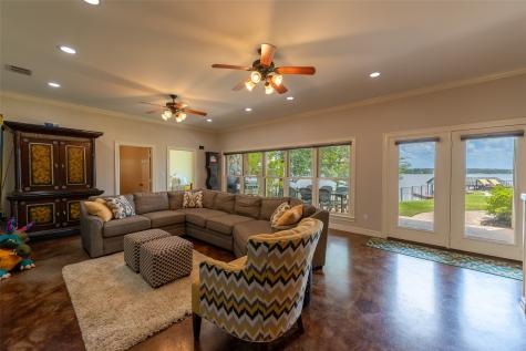 150 Cr 2938 N Pittsburg TX 75686
