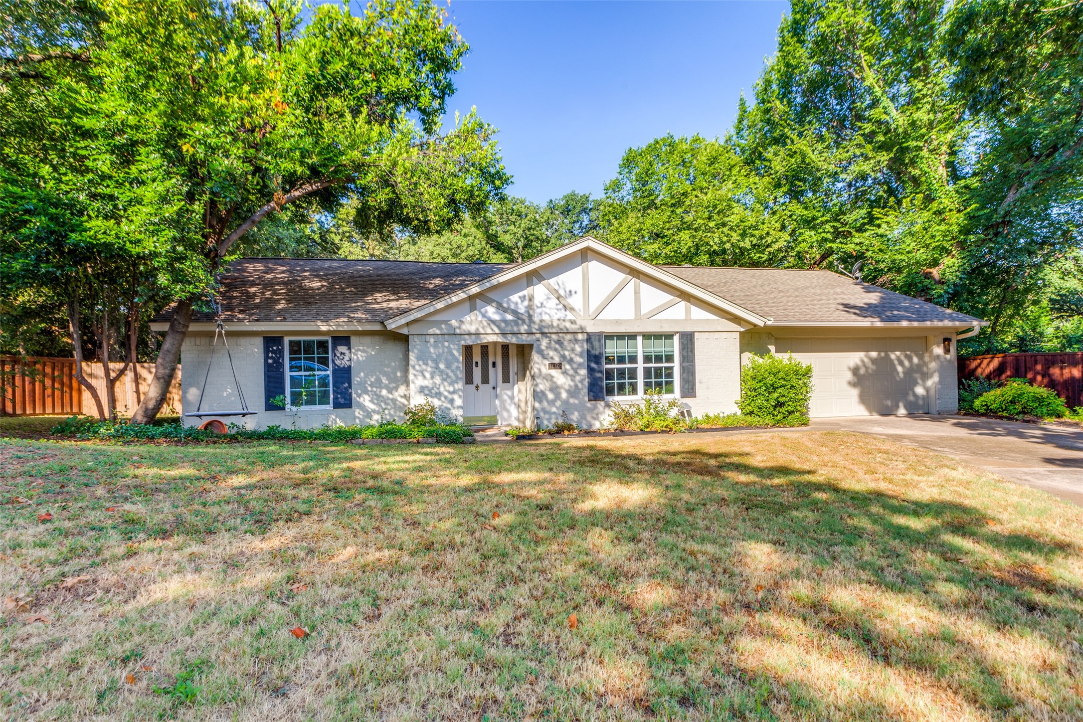 1602 Craighton Court Arlington TX 76012