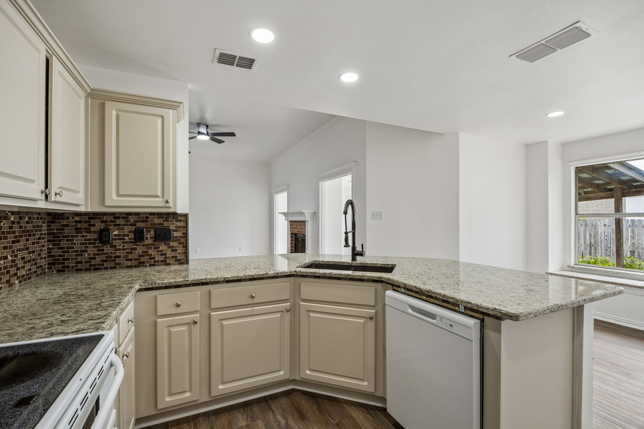 1031 Park Place Boulevard Midlothian TX 76065