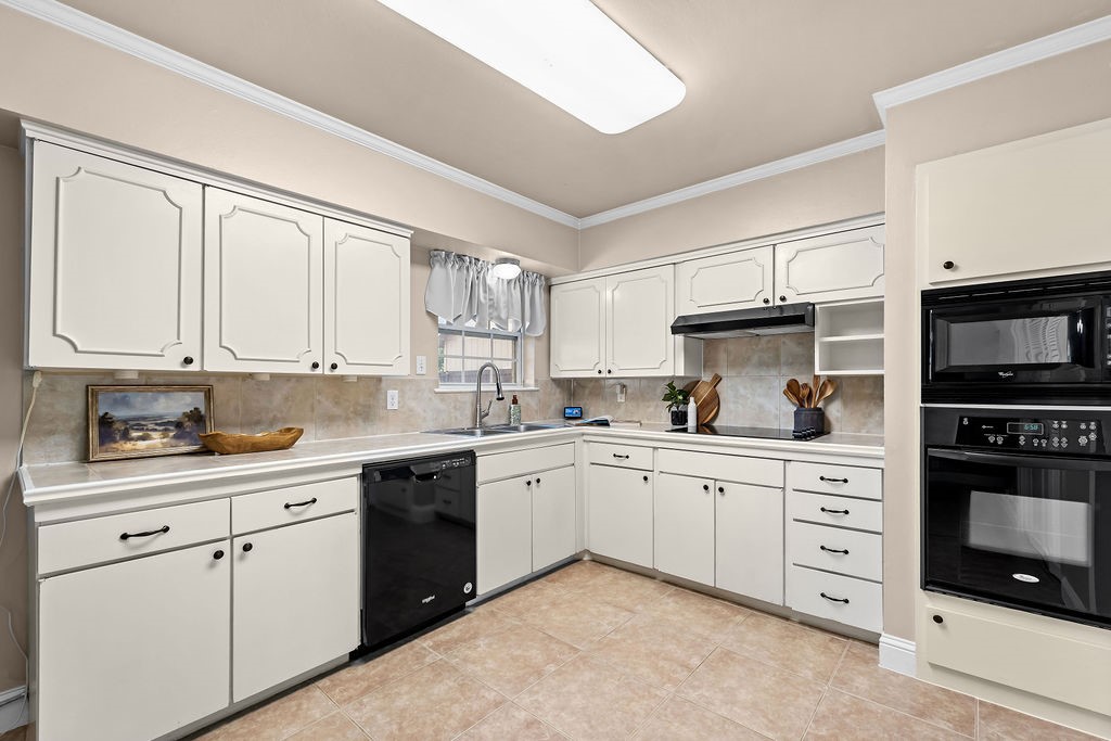1830 Pleasant Run Road Carrollton TX 75006
