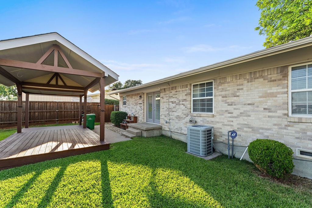 1830 Pleasant Run Road Carrollton TX 75006