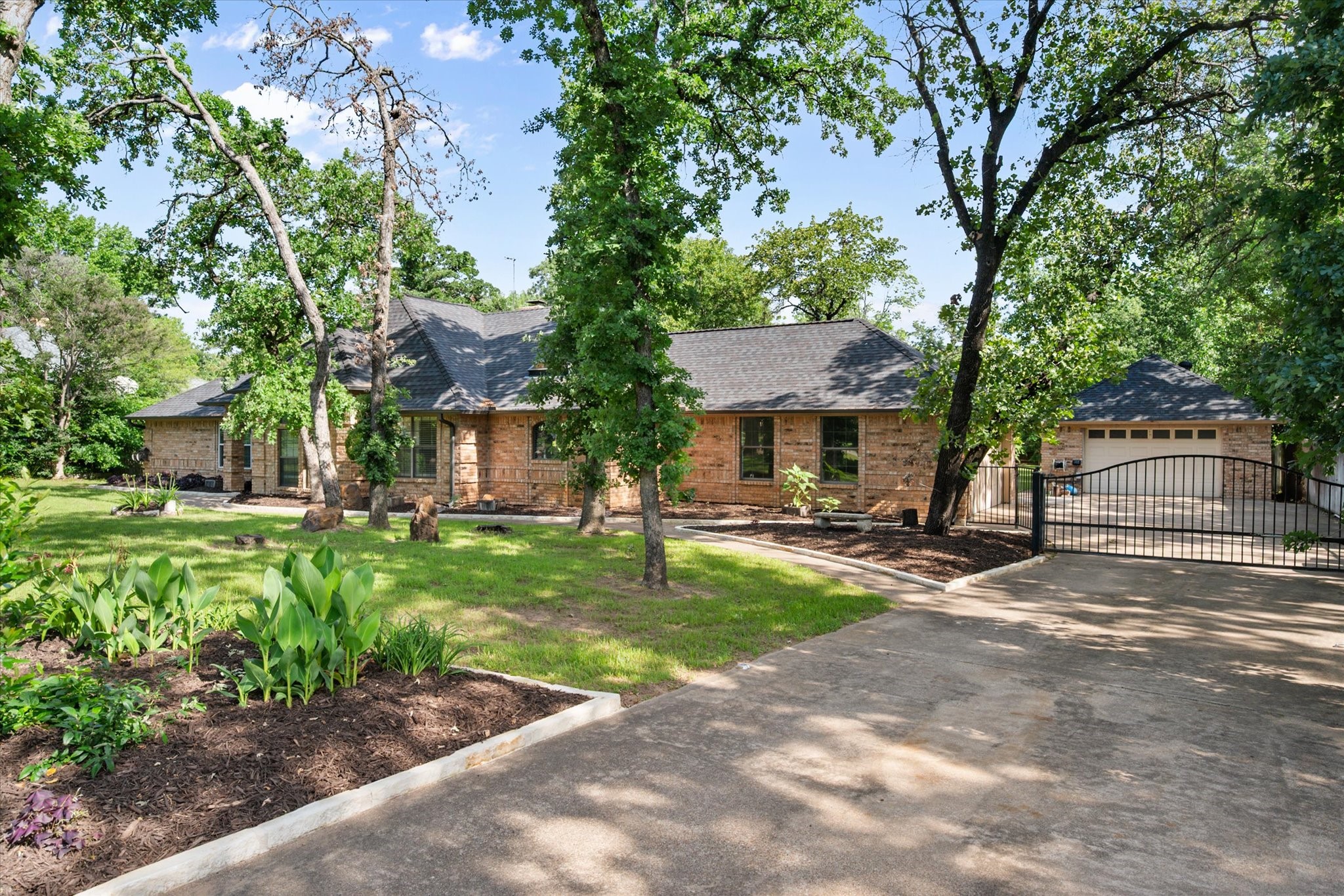 2037 Lazy Lane Keller TX 76262