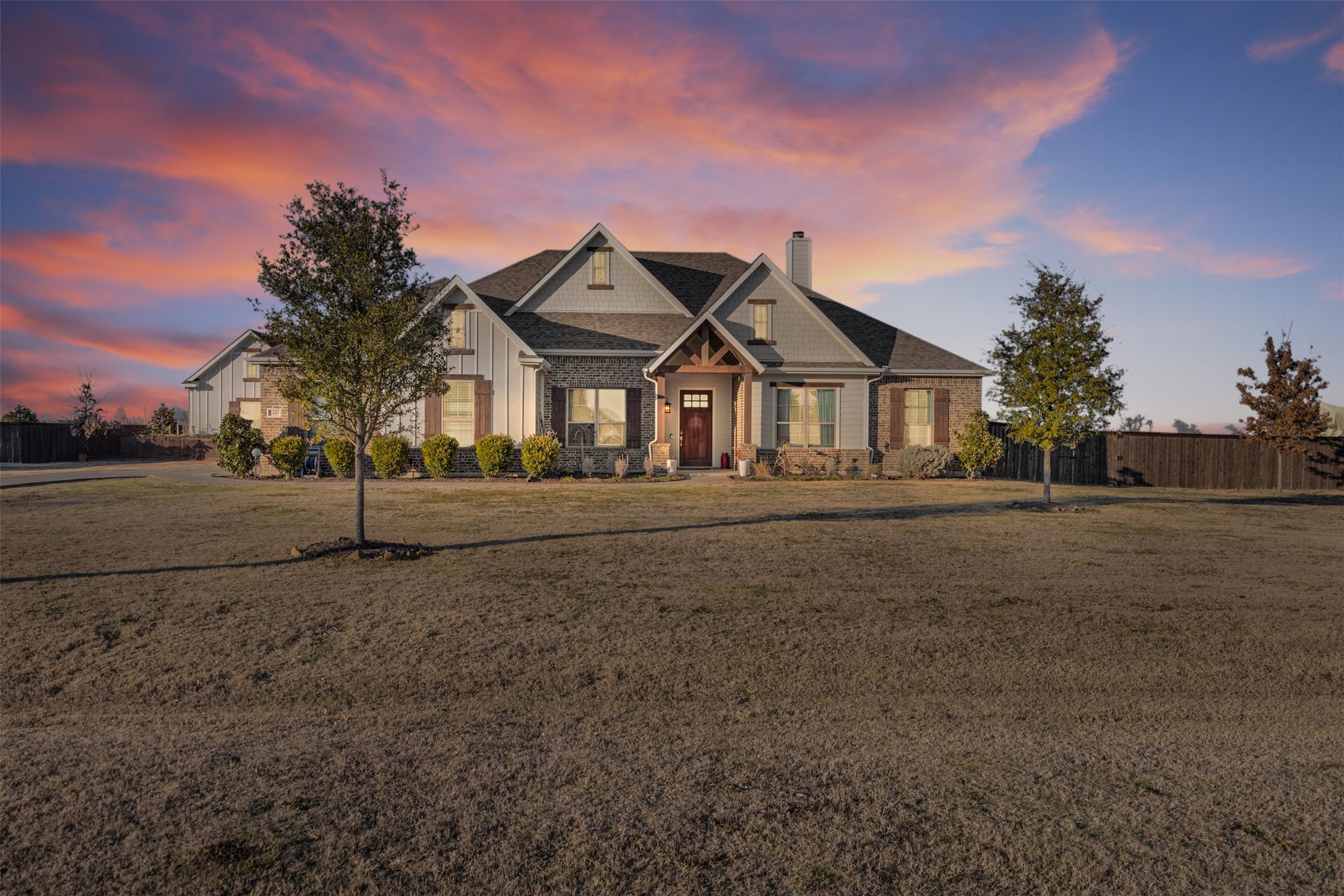 1601 E Highland Road Waxahachie TX 75167