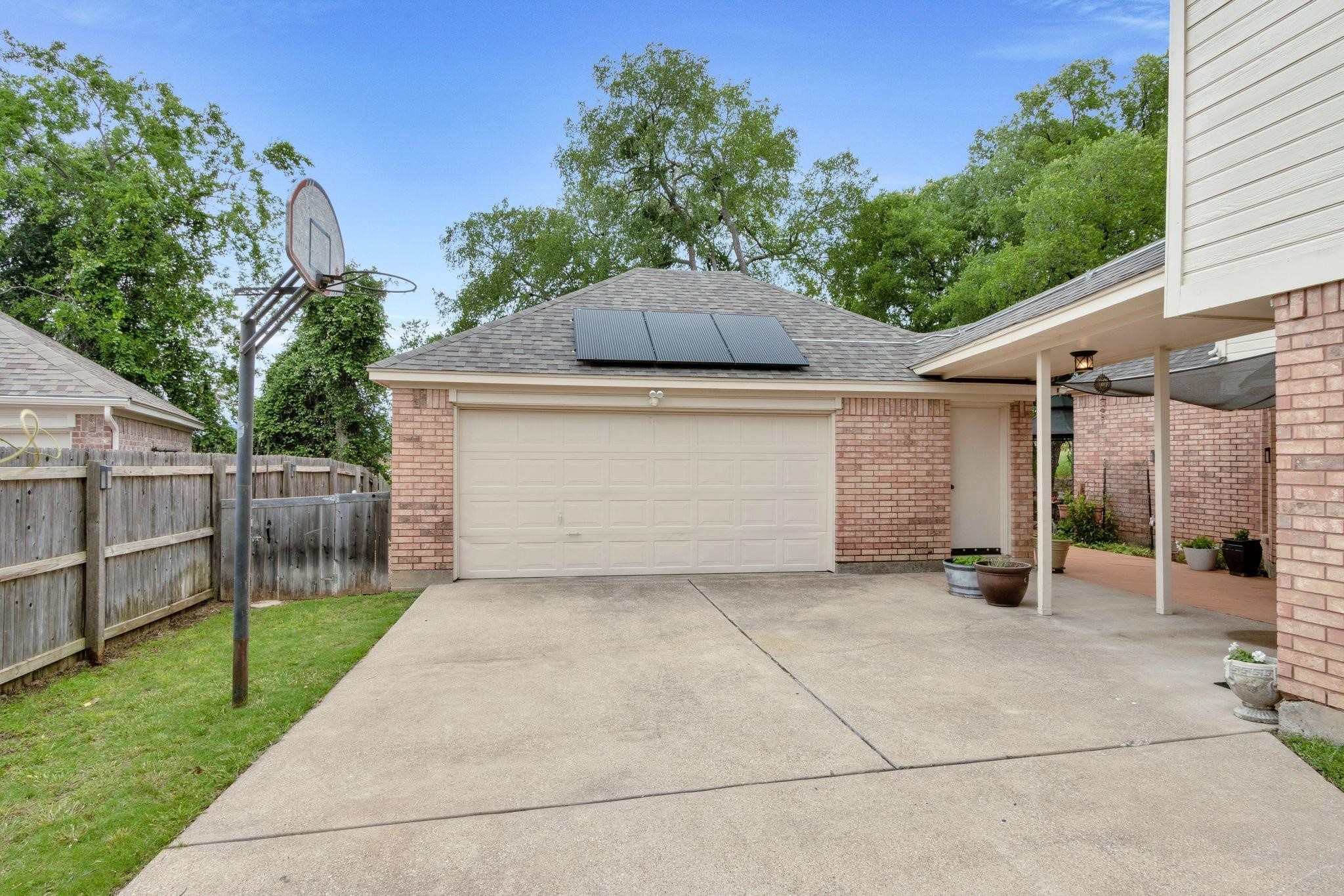 8525 Castle Creek Road North Richland Hills TX 76182