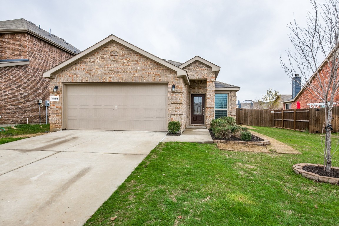 8812 Deadwood Lane Aubrey TX 76227