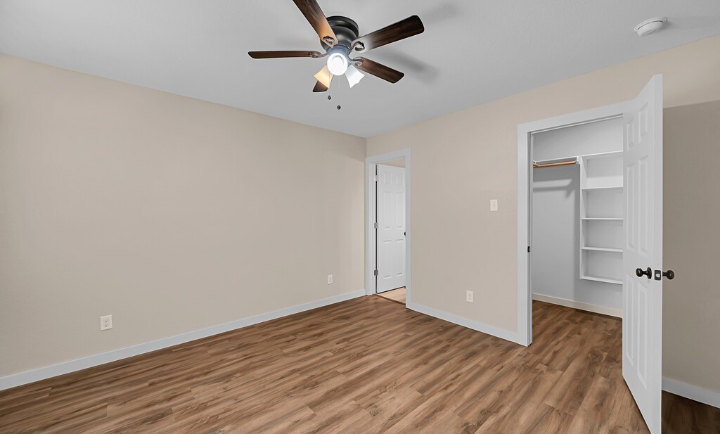 210 N Harrison Street Mcgregor TX 76657