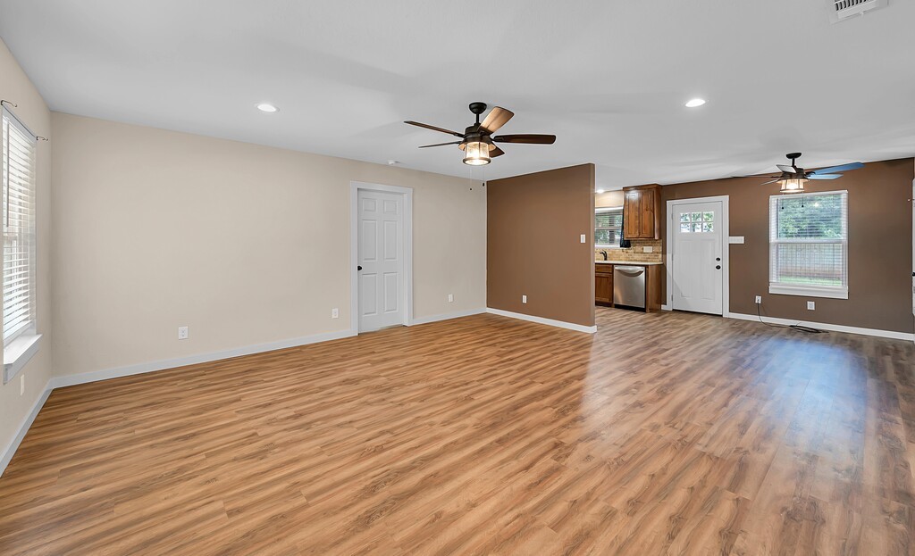 210 N Harrison Street Mcgregor TX 76657