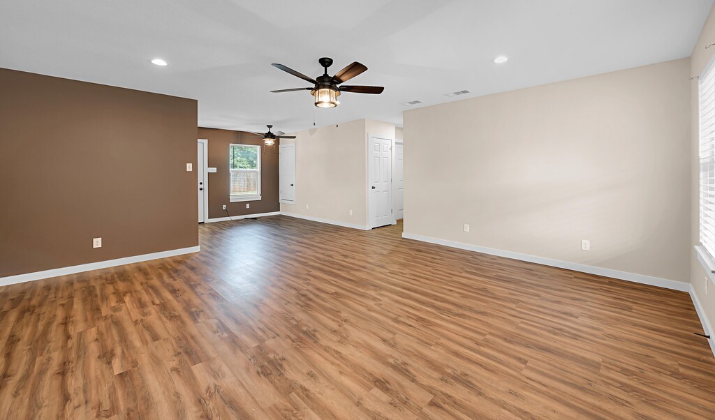 210 N Harrison Street Mcgregor TX 76657