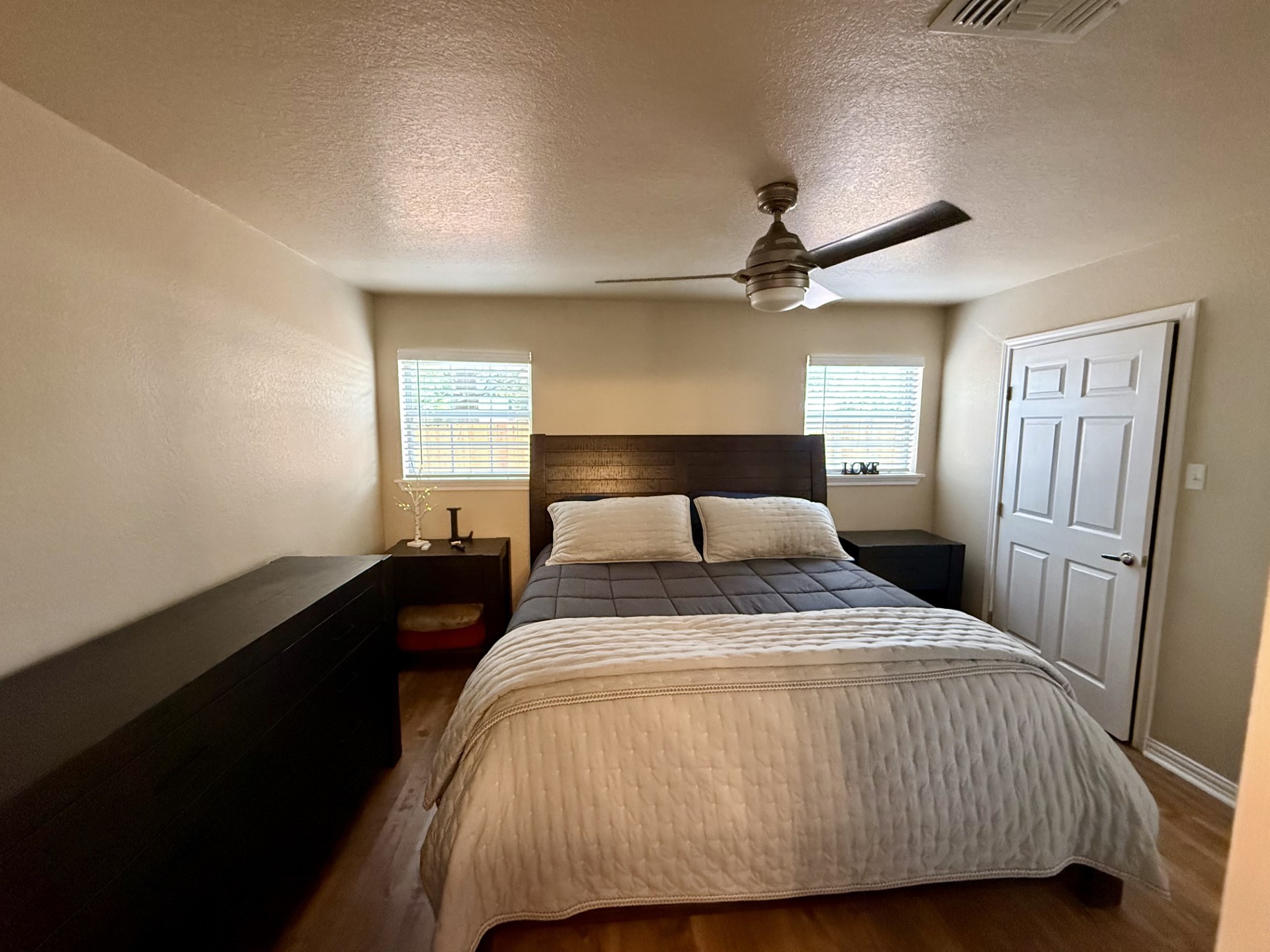 606 S Hubbard Street Alvord TX 76225