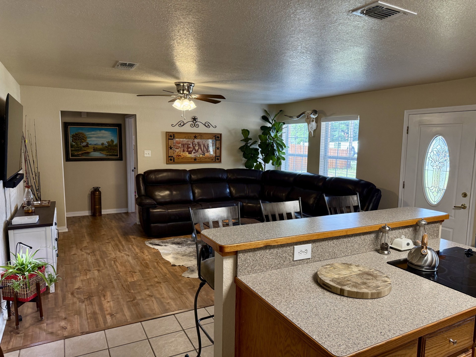 606 S Hubbard Street Alvord TX 76225