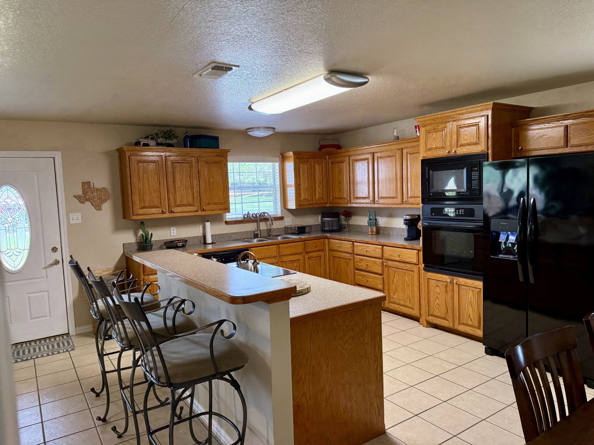 606 S Hubbard Street Alvord TX 76225