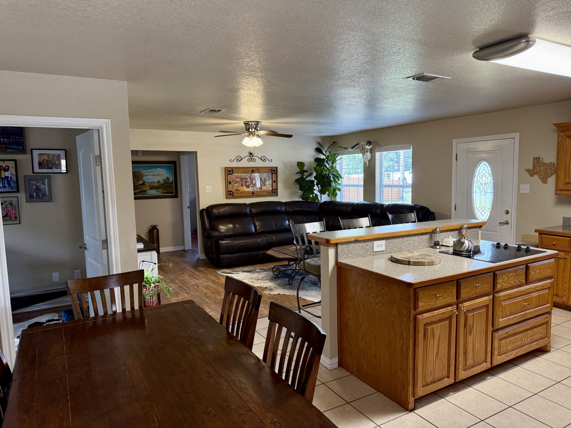 606 S Hubbard Street Alvord TX 76225