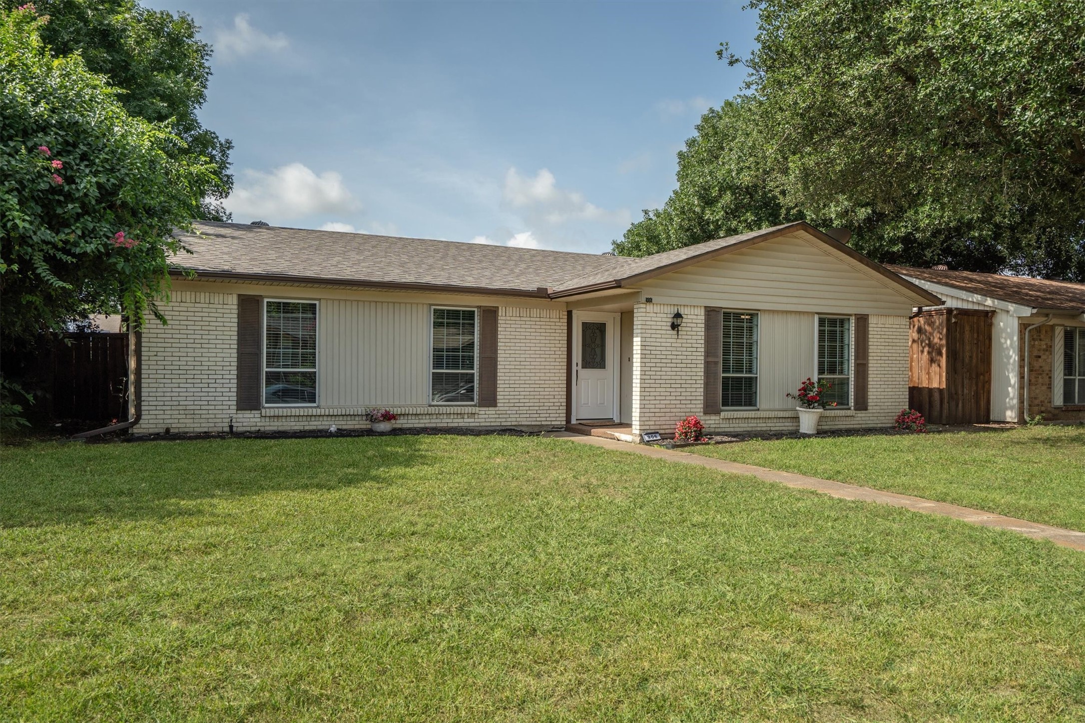 906 Roaming Road Drive Allen TX 75002