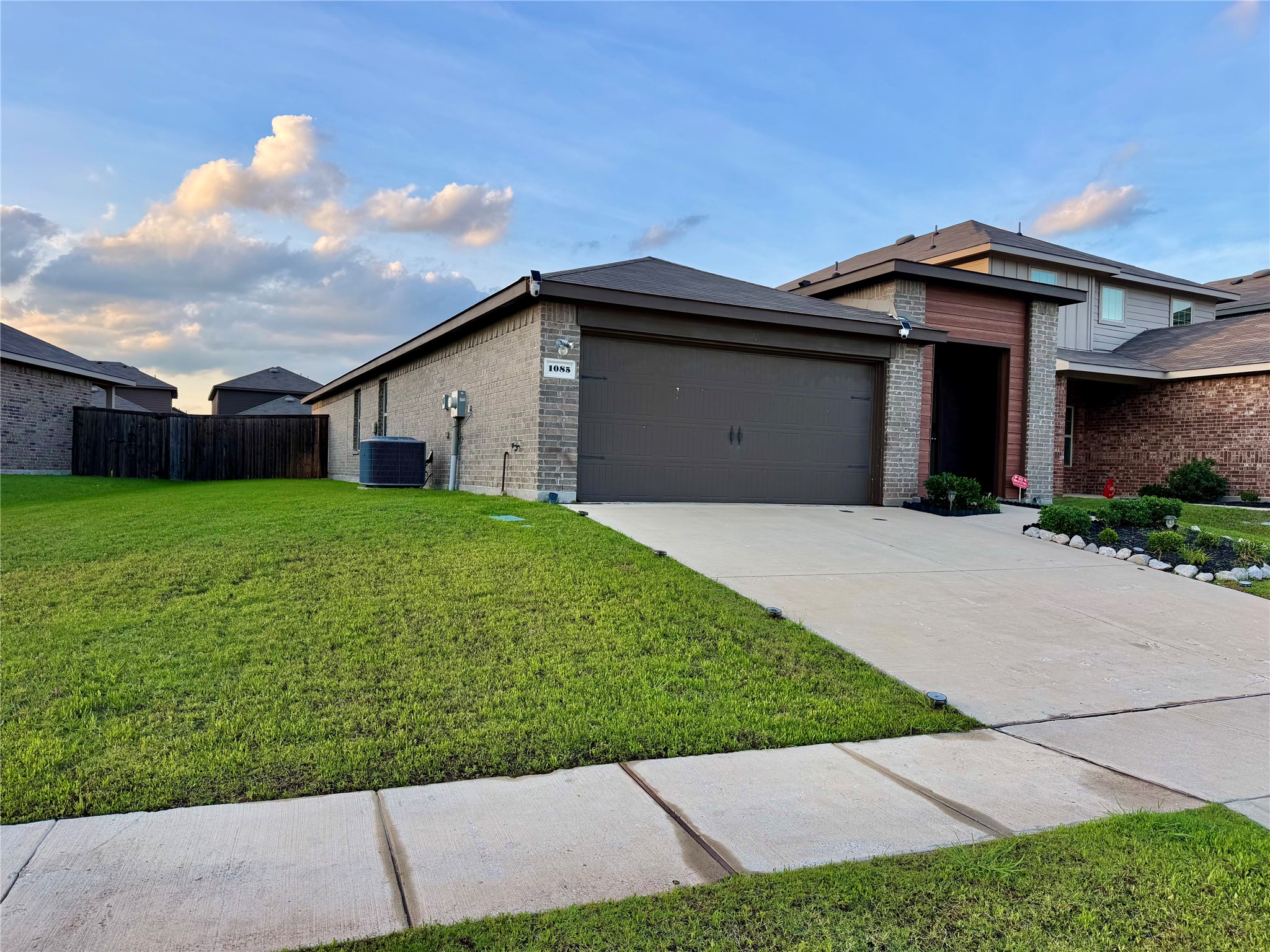 1085 Old Oaks Drive Forney TX 75126
