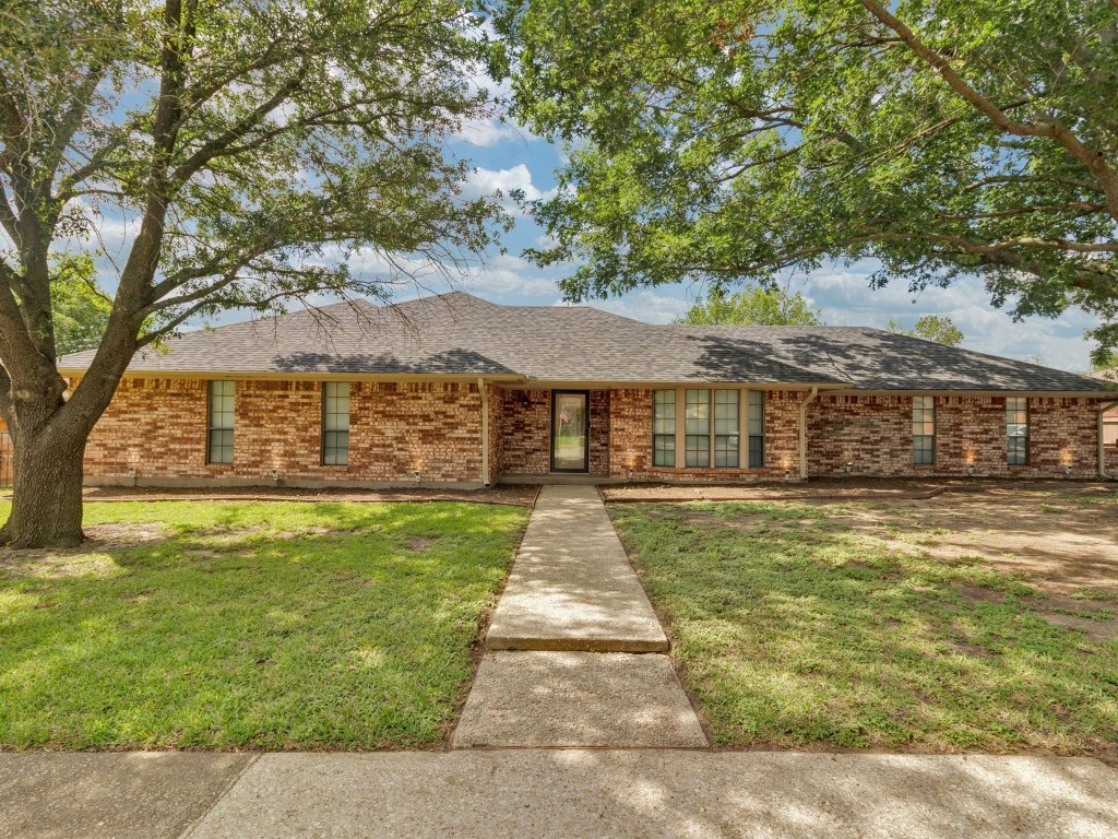 1908 Woodlawn Court Gainesville TX 76240