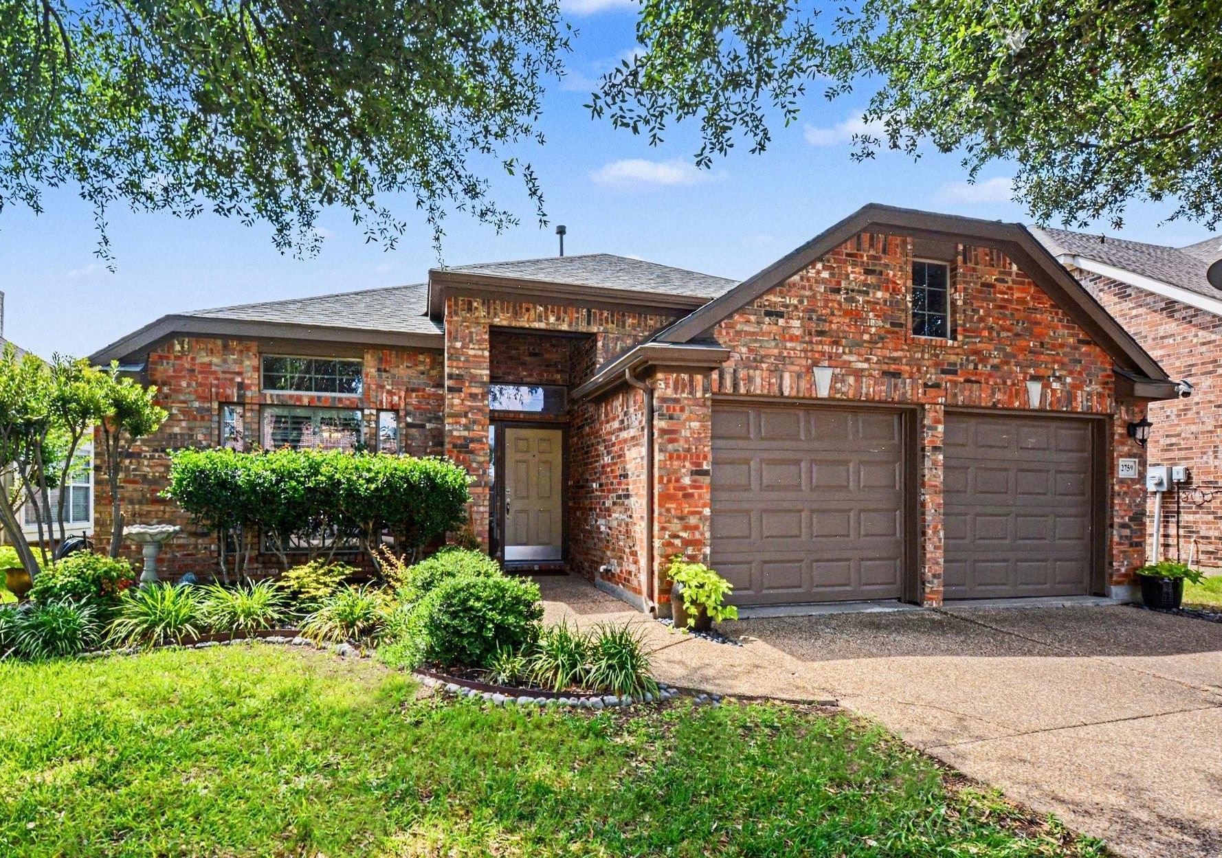 2759 Waterway Drive Grand Prairie TX 75054